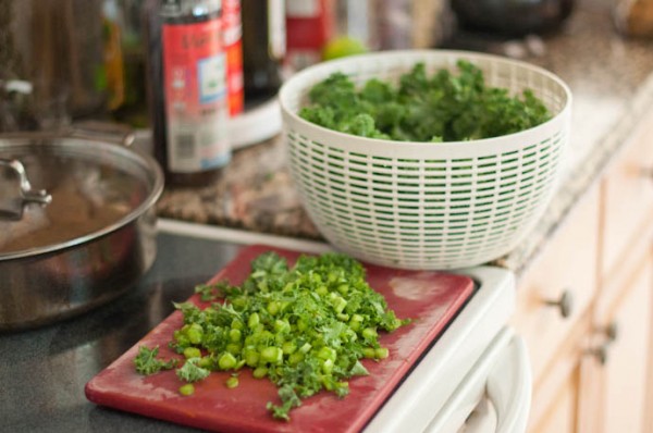 How to prep and chop kale | Cook Smarts by Jess Dang How to prep and chop kale | Cook Smarts by Jess Dang