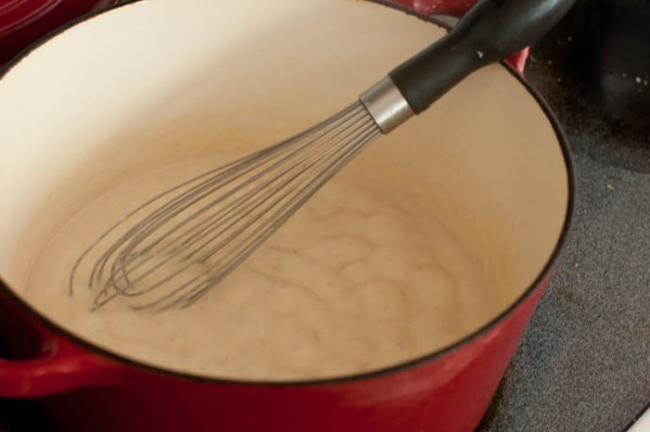Bechamel sauce for macaroni and cheese Bechamel sauce for macaroni and cheese