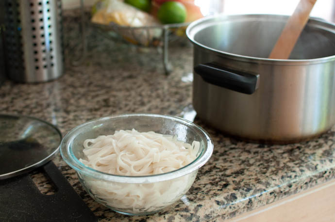 Cooked rice noodles for Pad Thai